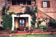 Apartment in Montepulciano: Faade of Rose apartment