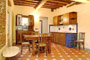 Suite Florenz Toskana: Esszimmer mit Küche der Suite Uccello in Florenz