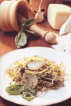 TRENETTE WITH PESTO - Pasta - Speciality from Liguria